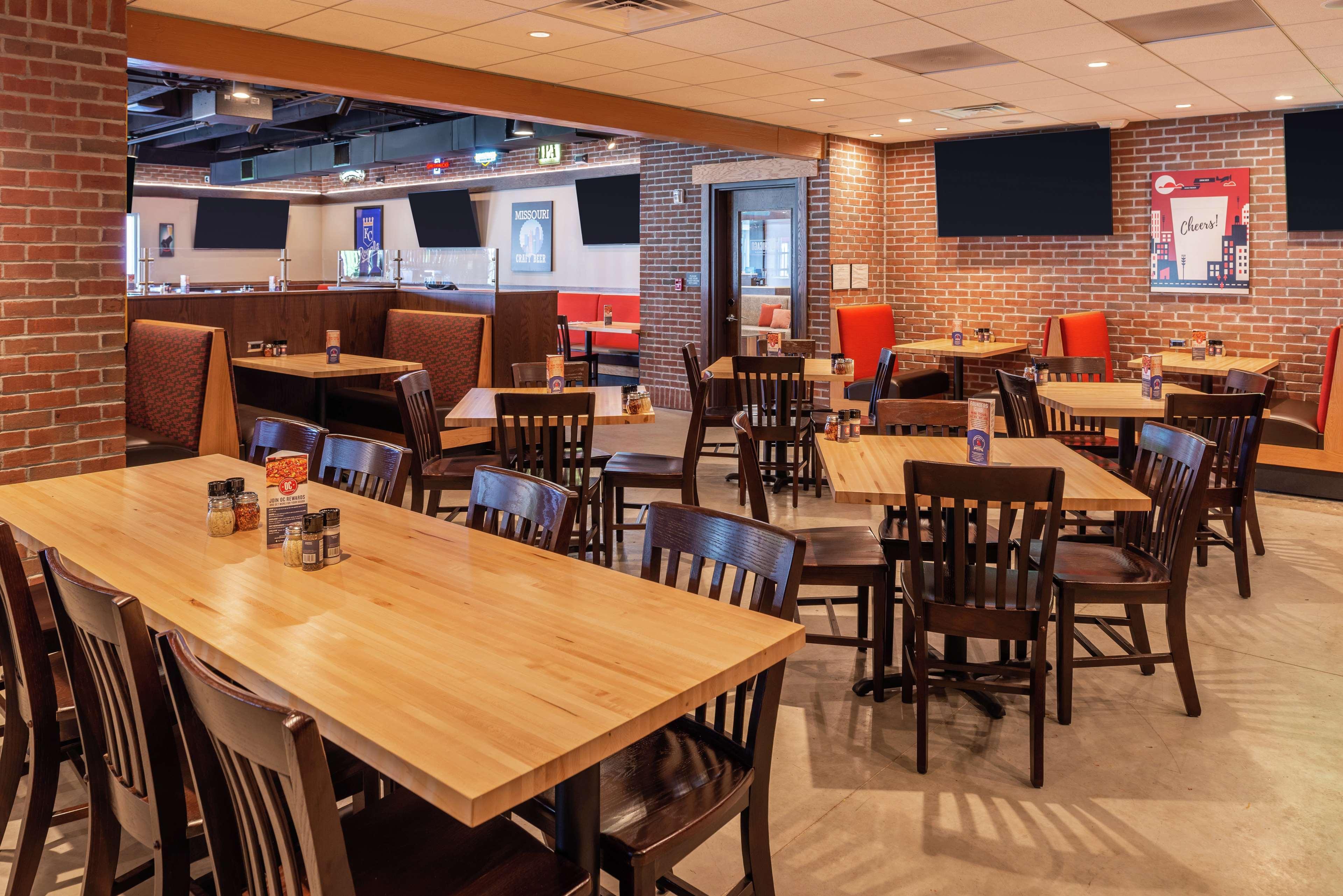 Hilton Garden Inn Kansas City Airport Mo Exterior photo