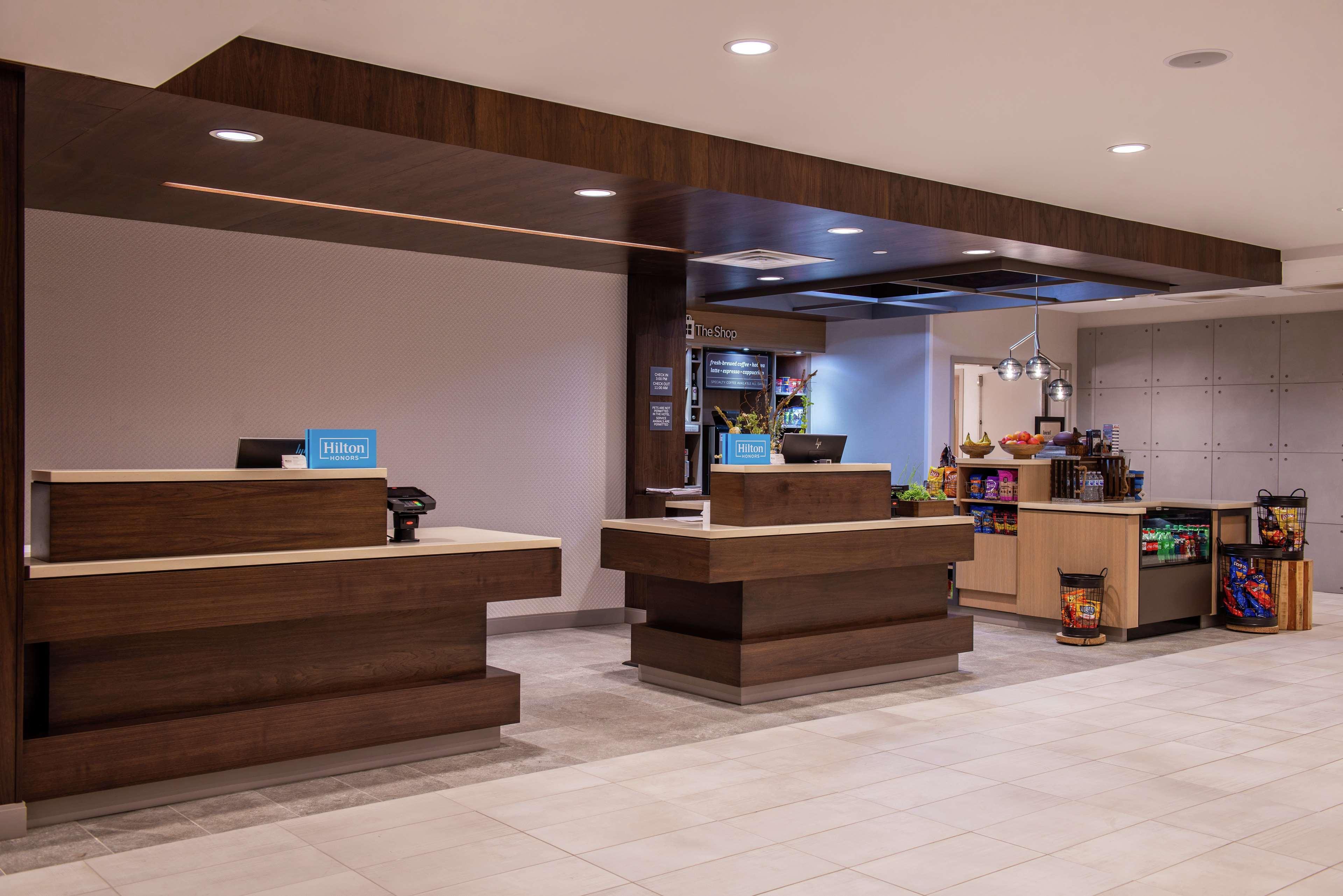 Hilton Garden Inn Kansas City Airport Mo Exterior photo